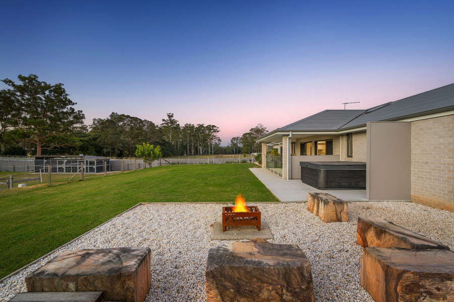Modern Country Living in Beautiful Beechwood