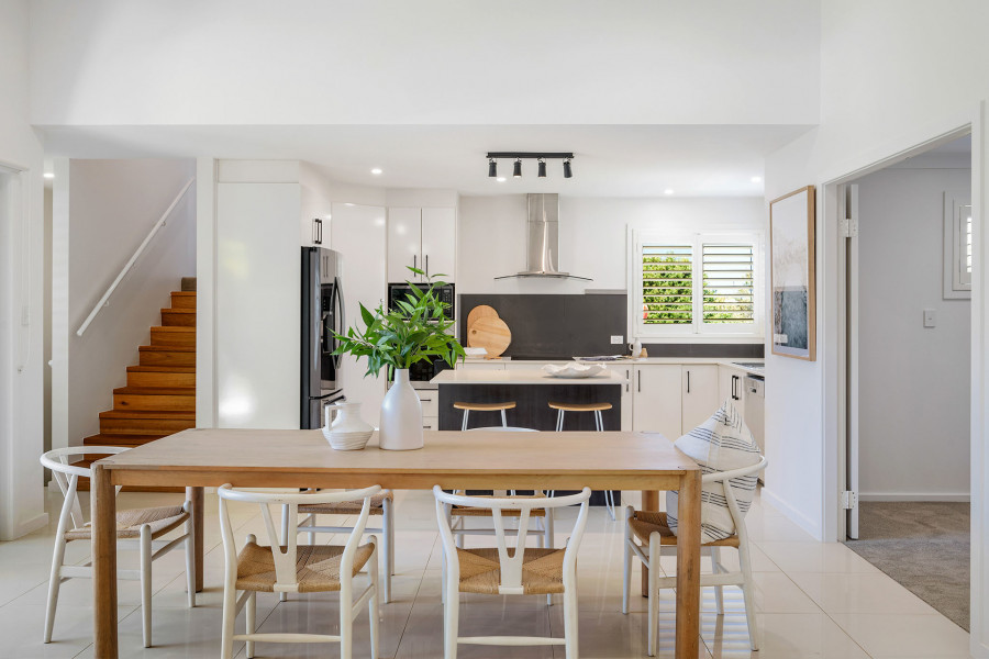 Modern Coastal Design on Spacious Block in Lighthouse Beach