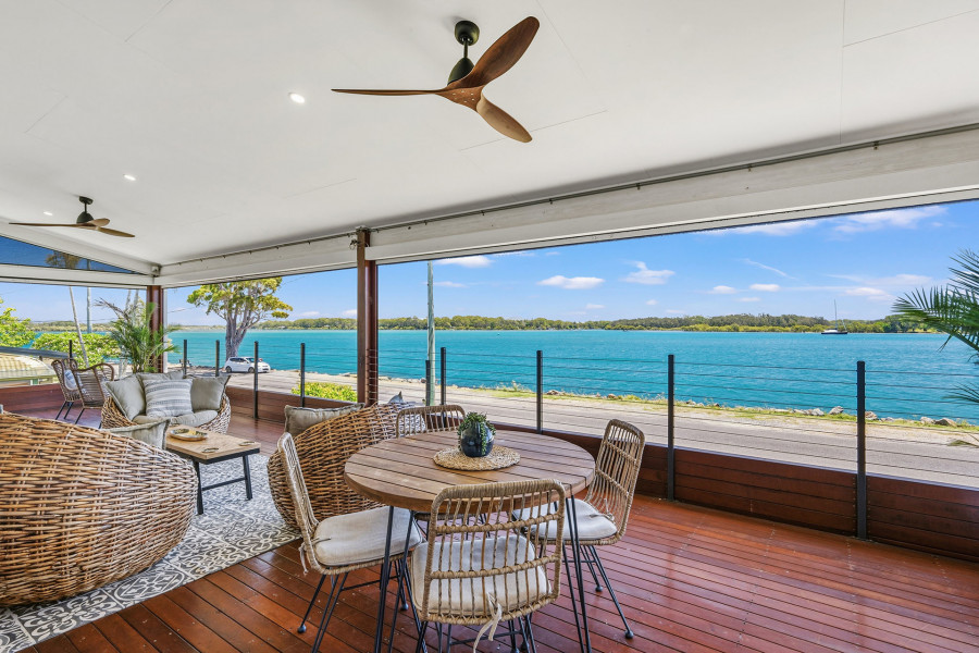 Luxury Riverfront Entertainer with Panoramic Views