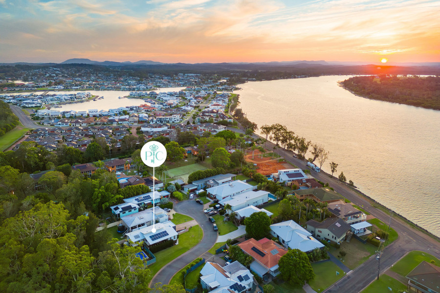 Modern Sanctuary in Quiet Setting with Reserve Backdrop
