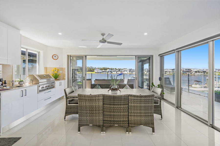 An Exclusive Deep-Water Residence Designed for Modern Living