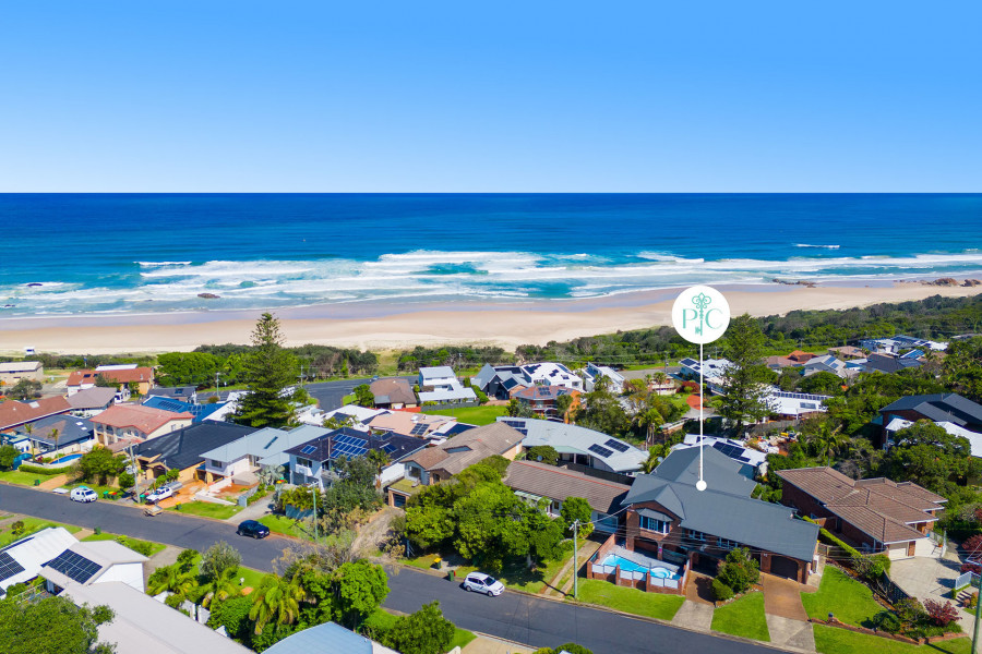 Unrivalled Ocean Views in Exclusive Beachside Enclave