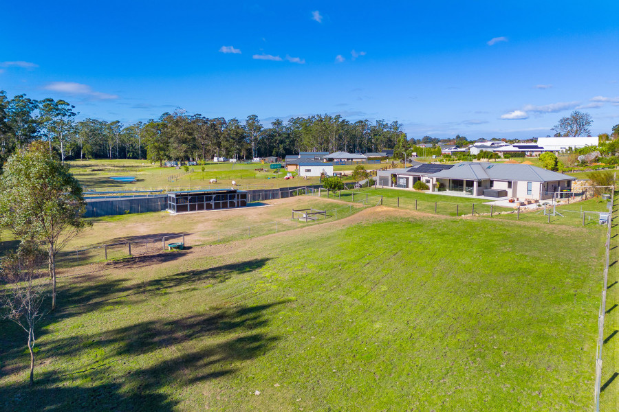 Modern Country Living in Beautiful Beechwood