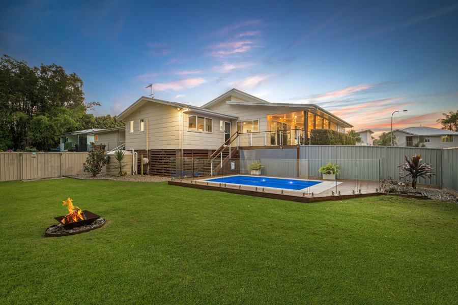 Modern Sanctuary in Quiet Setting with Reserve Backdrop