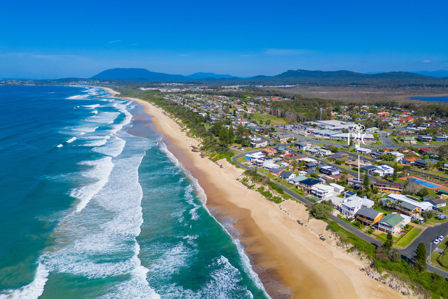 Ocean Views, Flexible Living & Footsteps to Sand