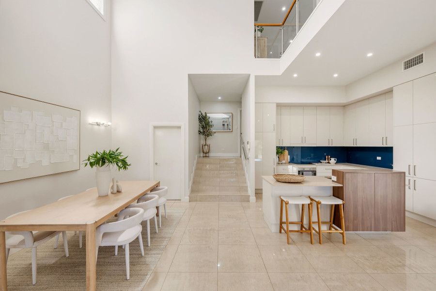 Enduring Elegance in an Exceptional Golf Course Address