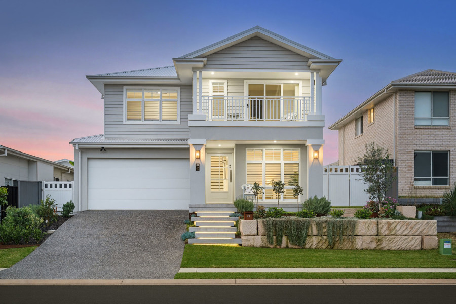Grand Coastal Entertainer - Luxury from Fireside to Poolside