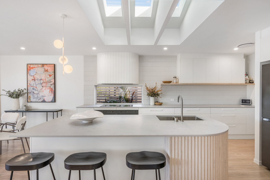 The Essence of Elegance - Palm Springs Luxury on the Water