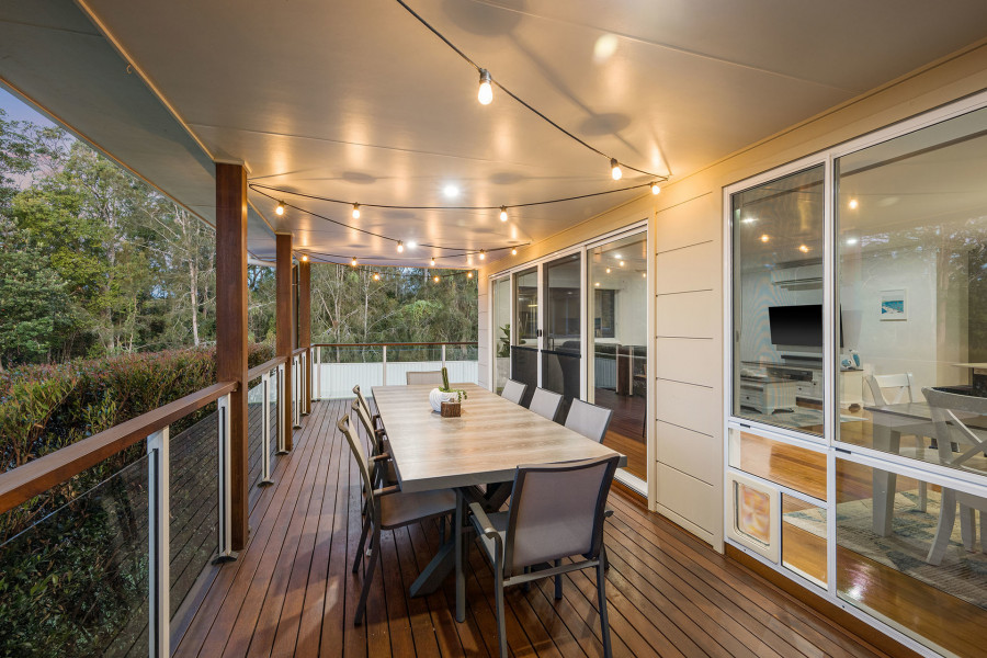 Modern Sanctuary in Quiet Setting with Reserve Backdrop