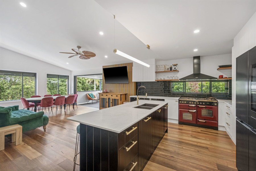 A Sophisticated Coastal Sanctuary Designed for Family Living