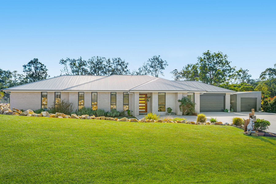 Modern Country Living in Beautiful Beechwood