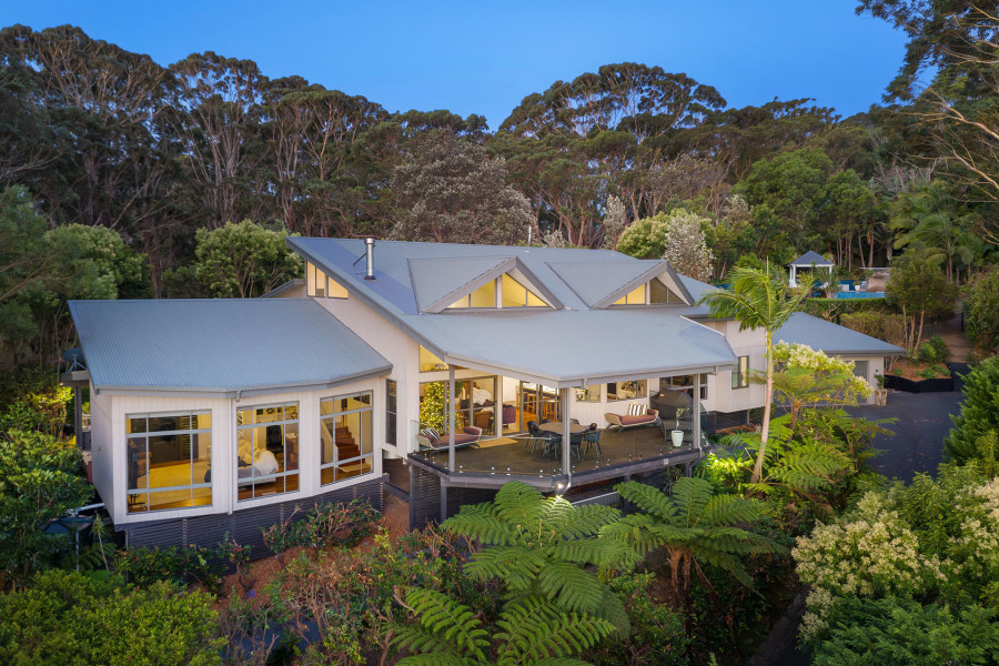 Private Treetop Sanctuary with Sweeping Views