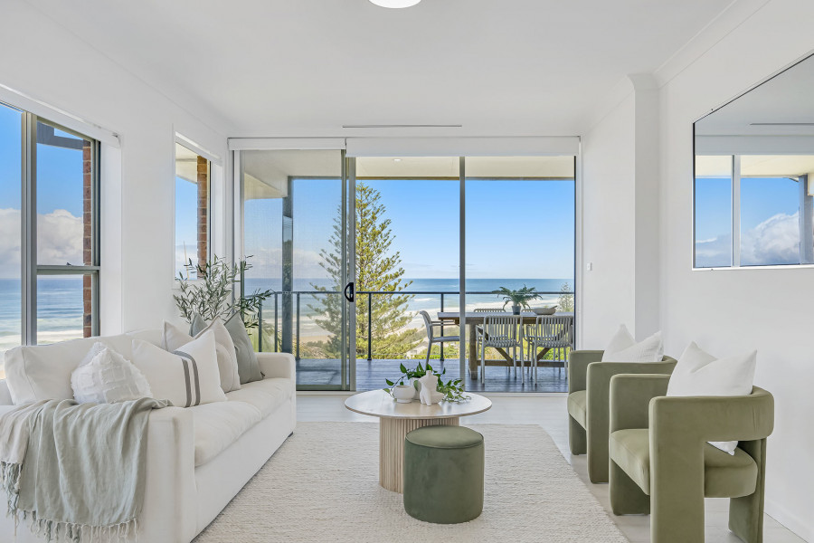 Bespoke Beachside Brilliance with Endless Ocean Vistas