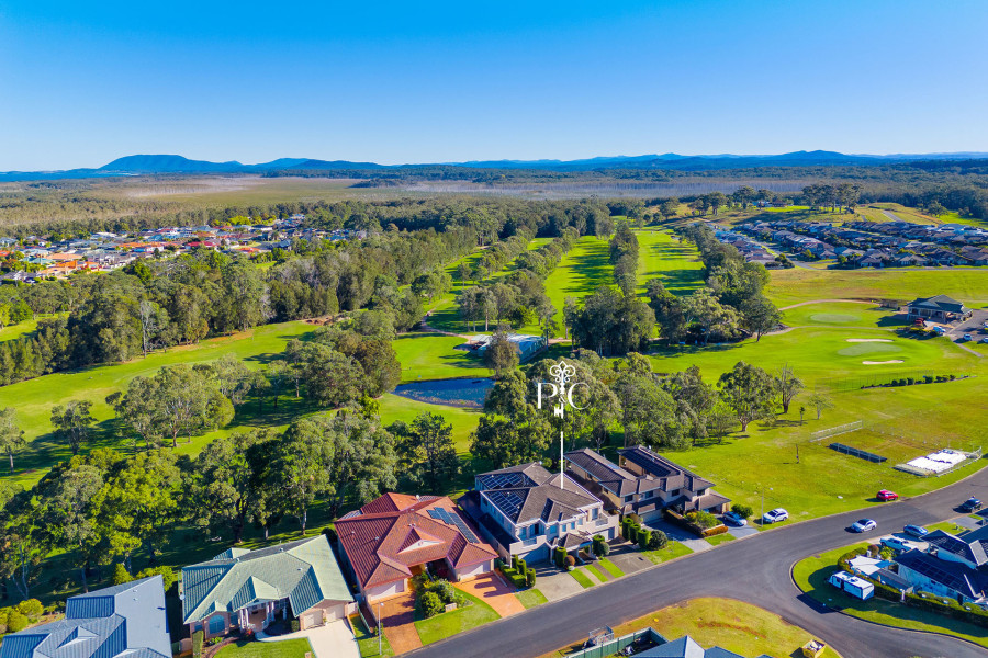 Enduring Elegance in an Exceptional Golf Course Address